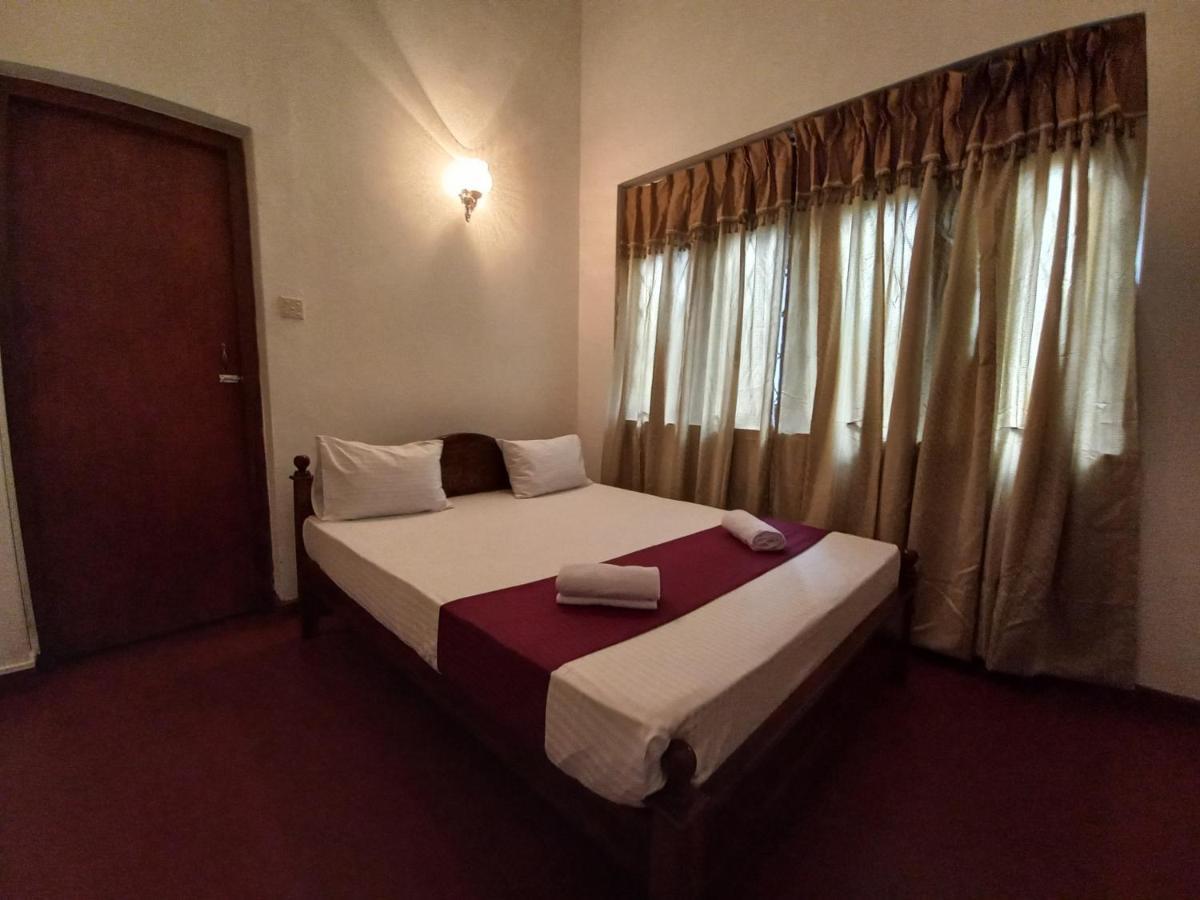 Lazy Bear Best Hostel In Kandy Kültér fotó